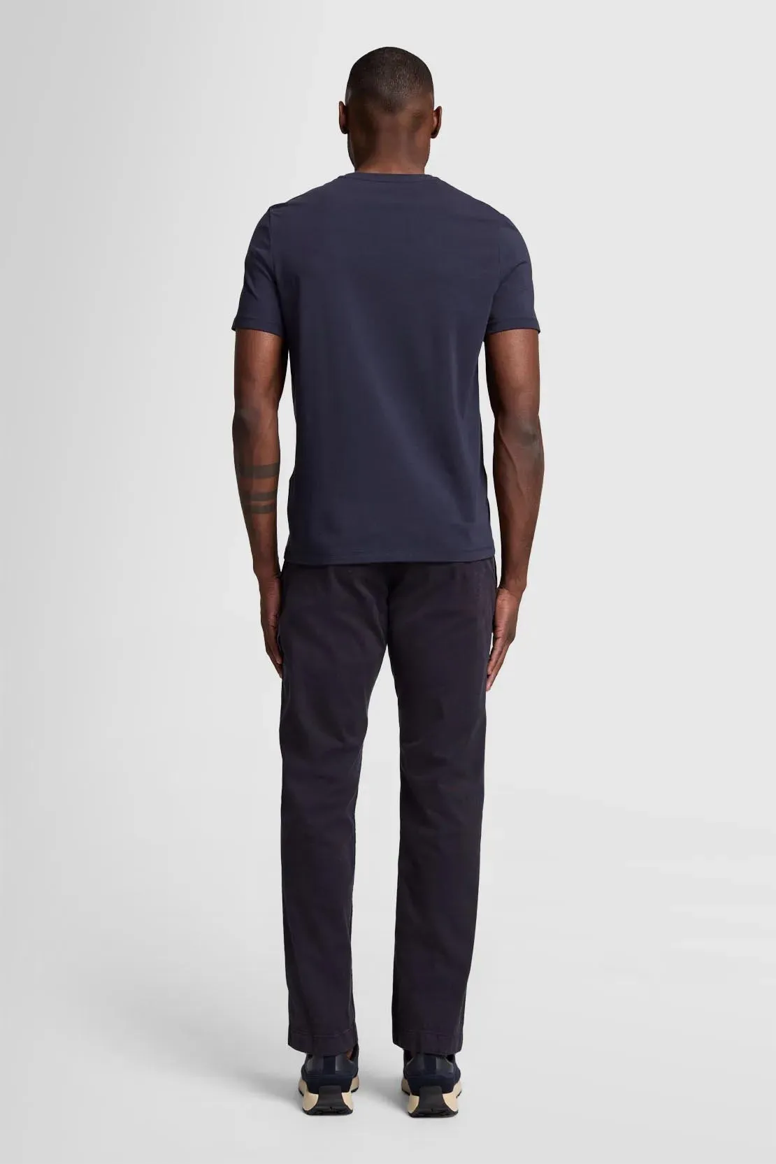 7 FOR ALL MANKIND - LUXE PERFORMANCE T-Shirt in Navy JSIM237LNA