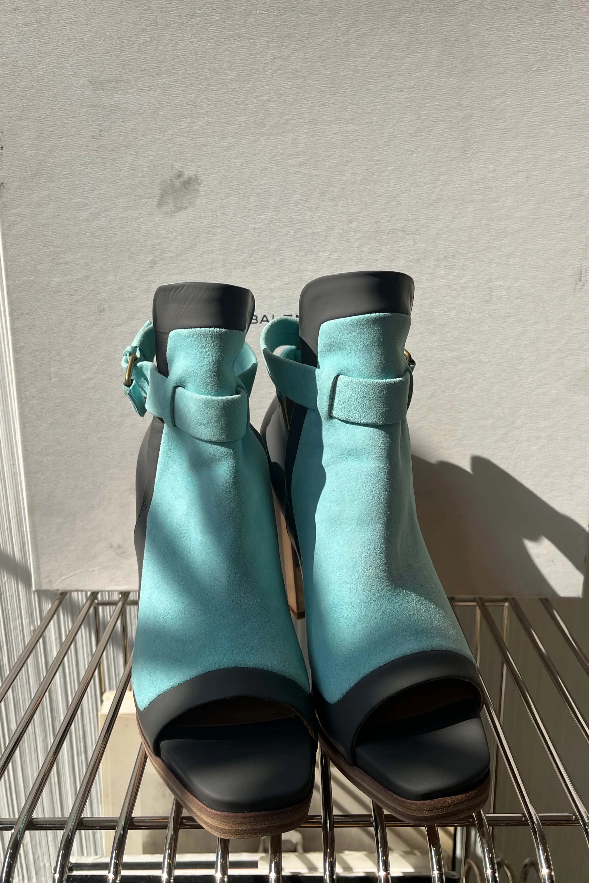 Balenciaga Grey & Turquoise Leather Wooden Pumps Sz 37