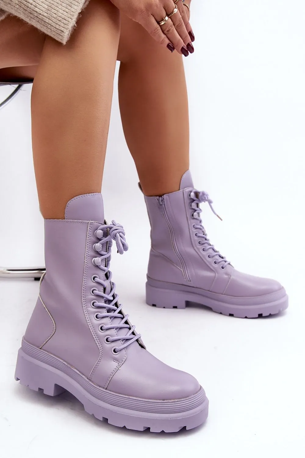 Bootie model 190520 Step in style