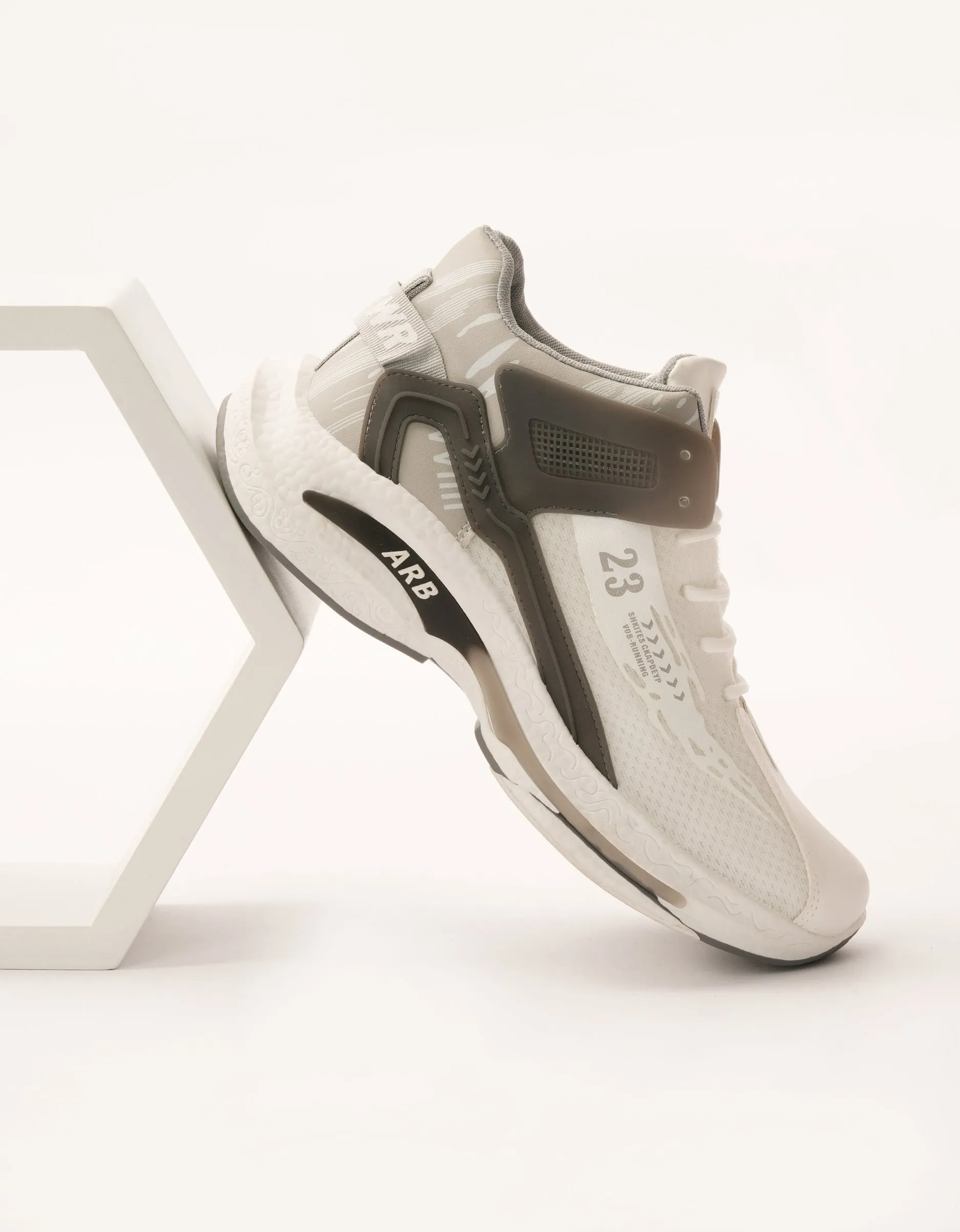 Dapper Trek Performance Sneakers