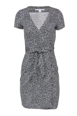 Diane von Furstenberg - Black & White Leopard Print Short Sleeve Wrap Dress Sz 0