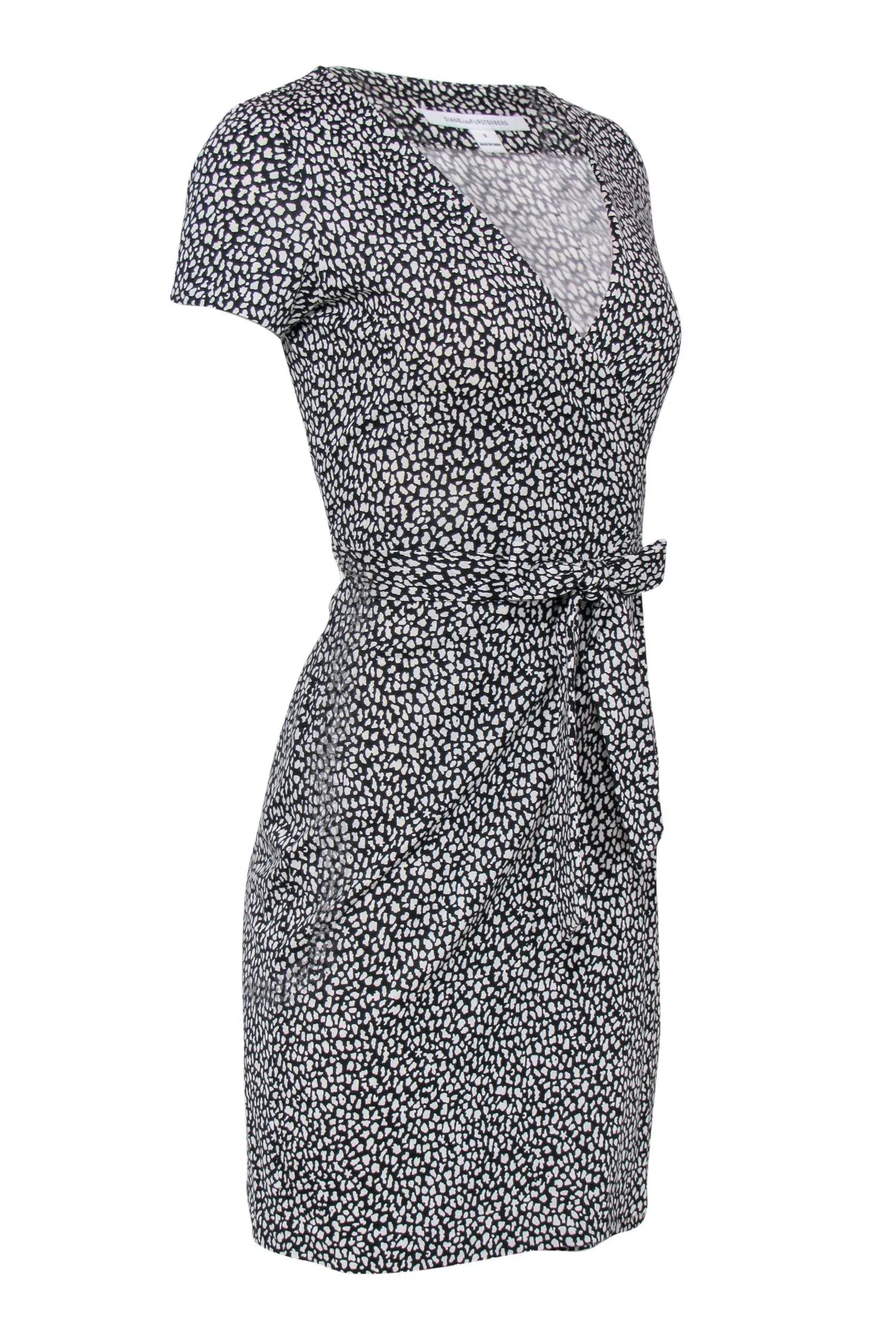 Diane von Furstenberg - Black & White Leopard Print Short Sleeve Wrap Dress Sz 0