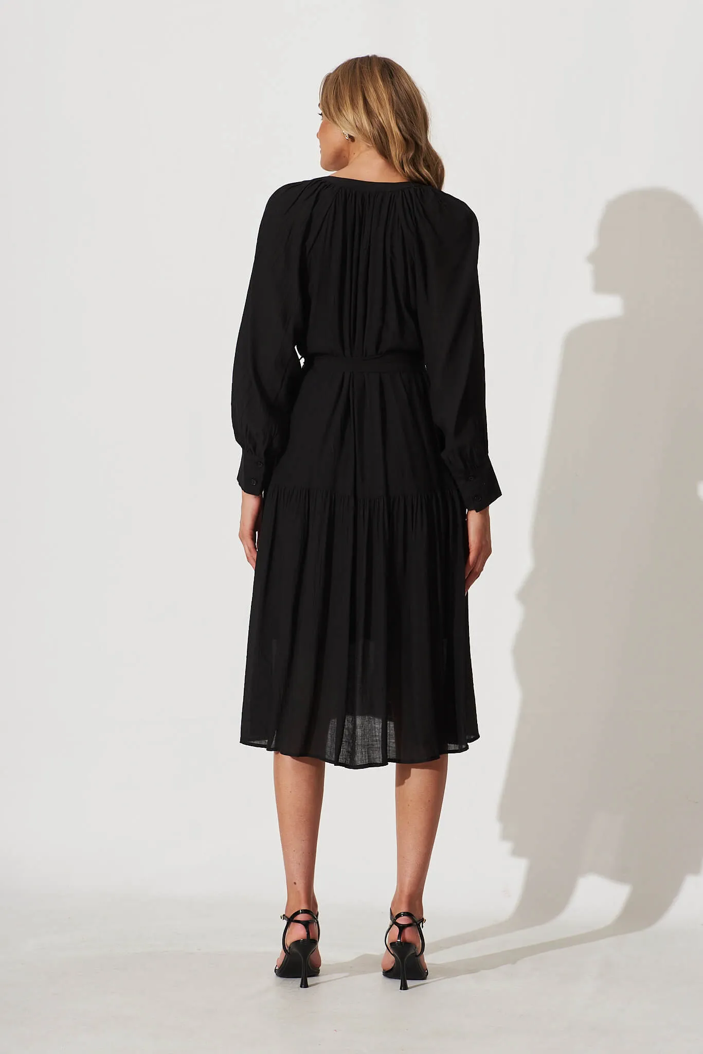 Ellora Midi Dress In Black