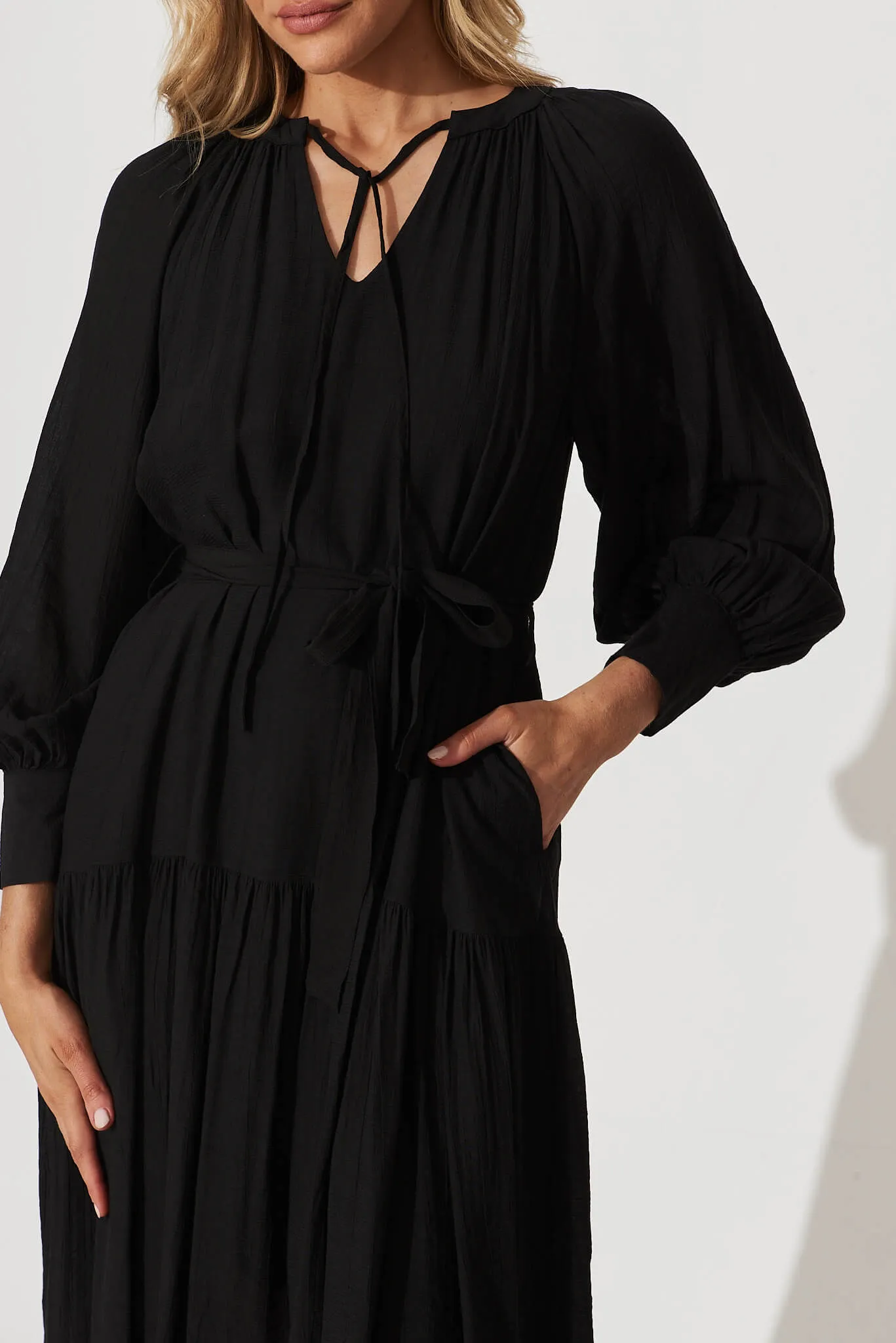 Ellora Midi Dress In Black