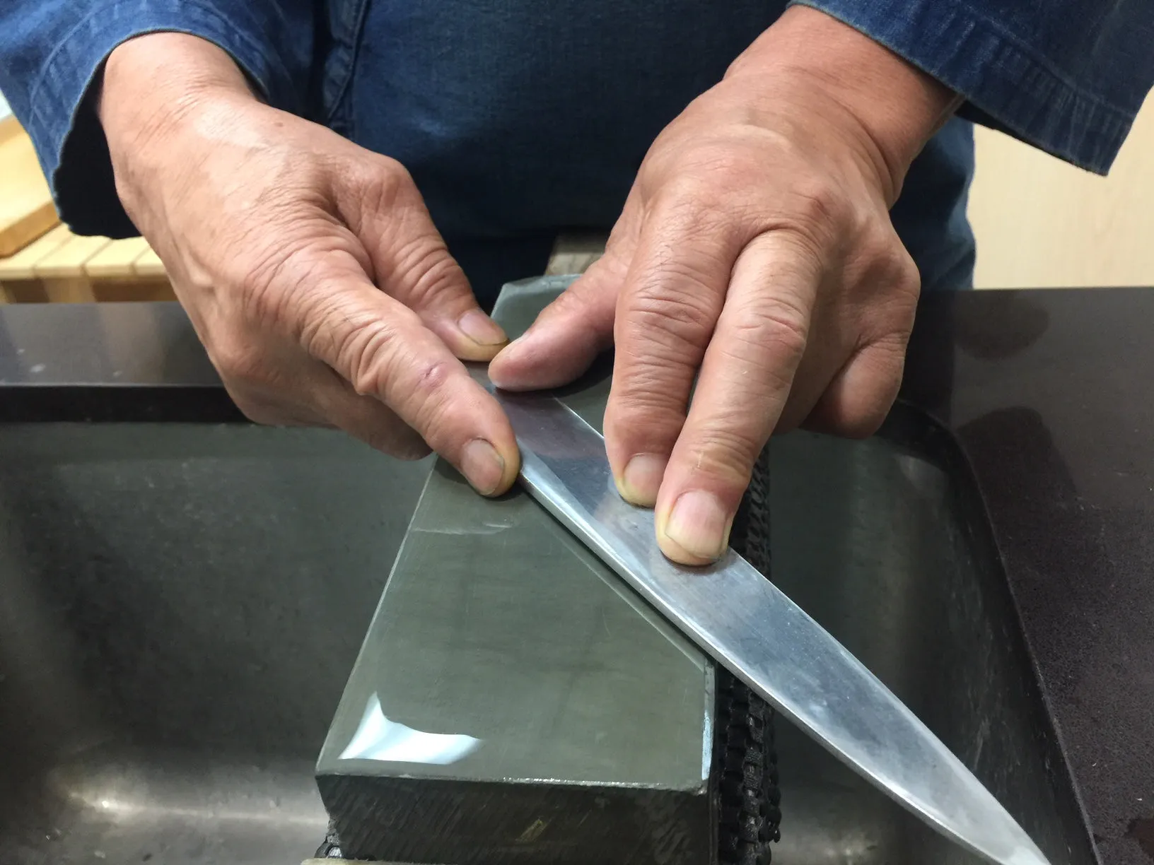 SAKAI TAKAYUKI INOX MIOROSHI DEBA WITH SHEATH