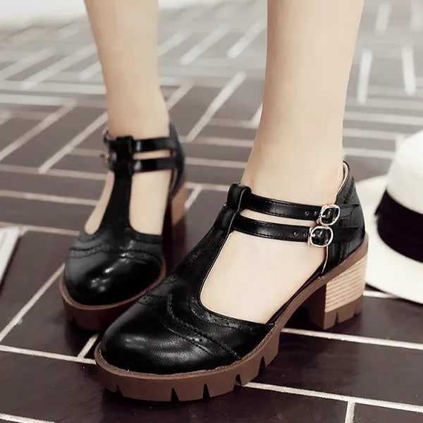 Women's Retro Carved T-Buckle Block Heel Shoes 60550148S